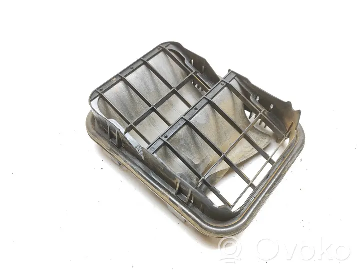 Renault Megane IV Évent de pression de quart de panneau 93862182