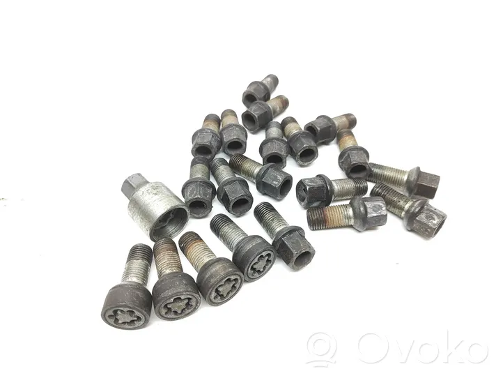 Audi A4 S4 B8 8K Nuts/bolts 