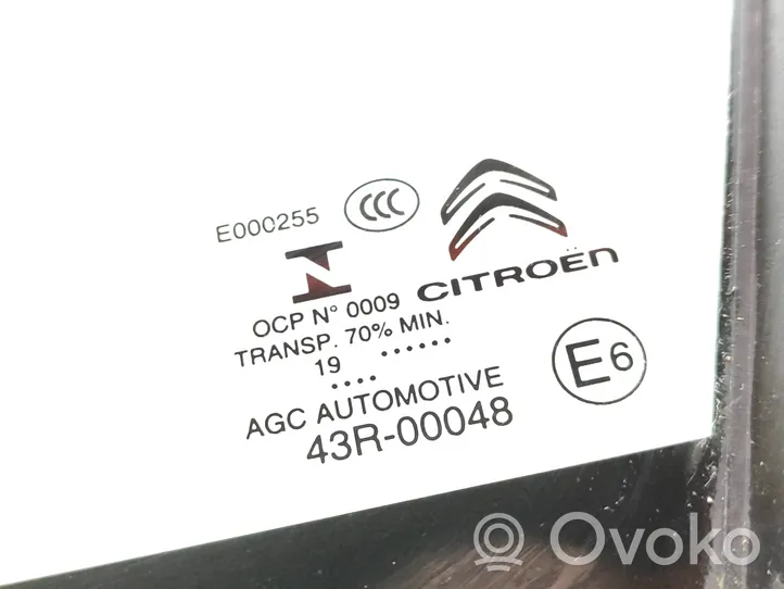Citroen C3 Маленькое стекло "A" передних дверей (четырехдверного автомобиля) 43R00048