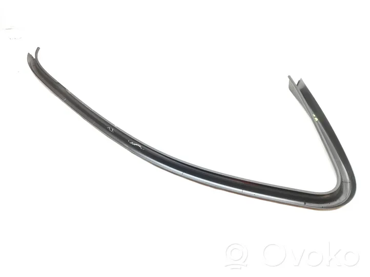 Volkswagen Touareg II Rivestimento modanatura del vetro della portiera anteriore 7P0867672A