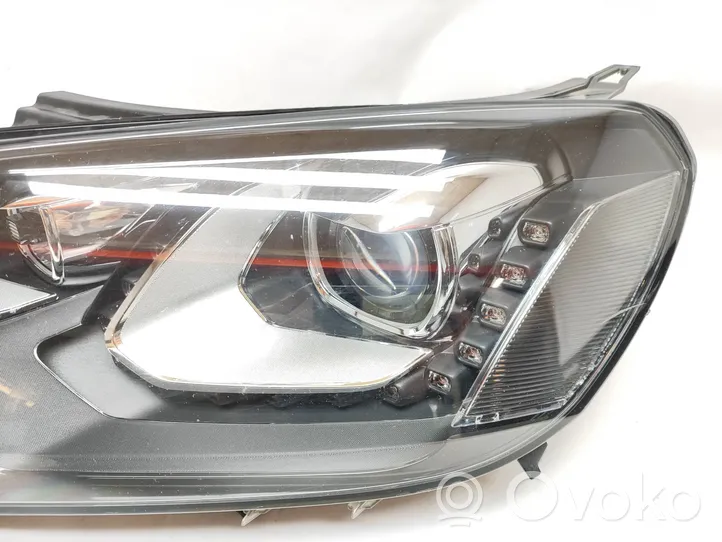 Volkswagen Touareg II Headlight/headlamp 7P1941033