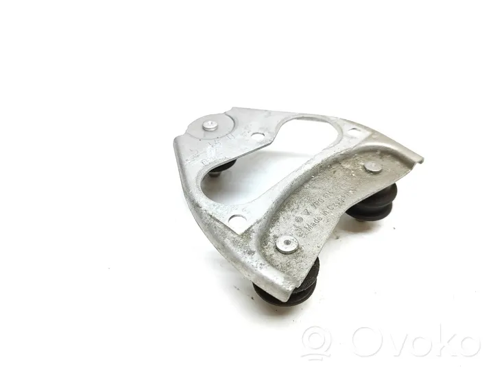 Volkswagen Touareg II ABS pump bracket 7P0614235P