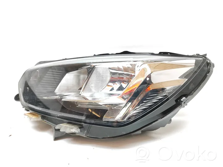 Peugeot 208 Lampa przednia 9823194080