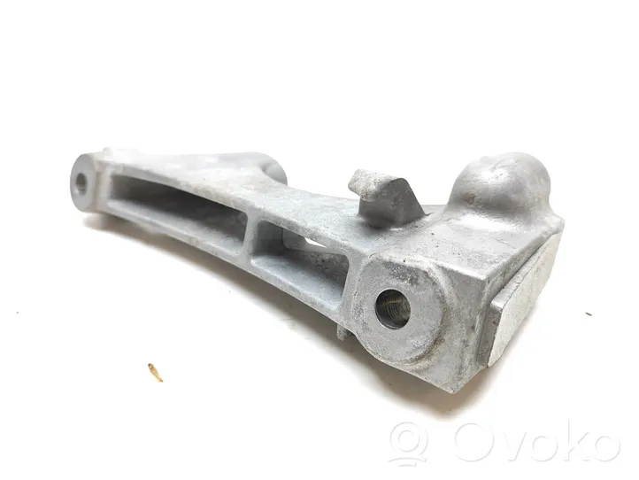 Toyota RAV 4 (XA50) Support, suspension du moteur 