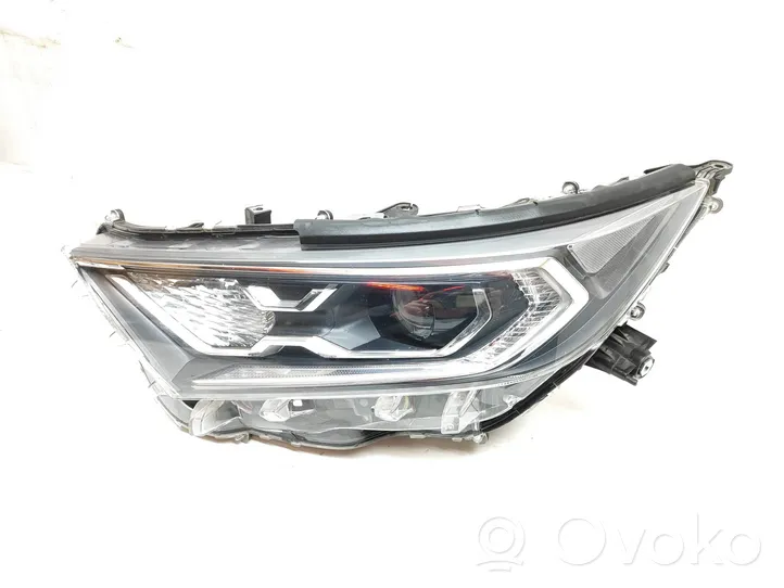 Toyota RAV 4 (XA50) Lampa przednia 