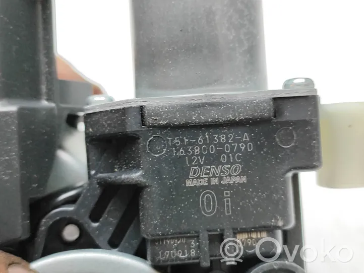 Toyota RAV 4 (XA50) Takaluukun/tavaratilan lukon vastakappale FT5F61382A