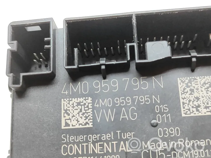 Audi A4 S4 B9 8W Durų elektronikos valdymo blokas 4M0959795N