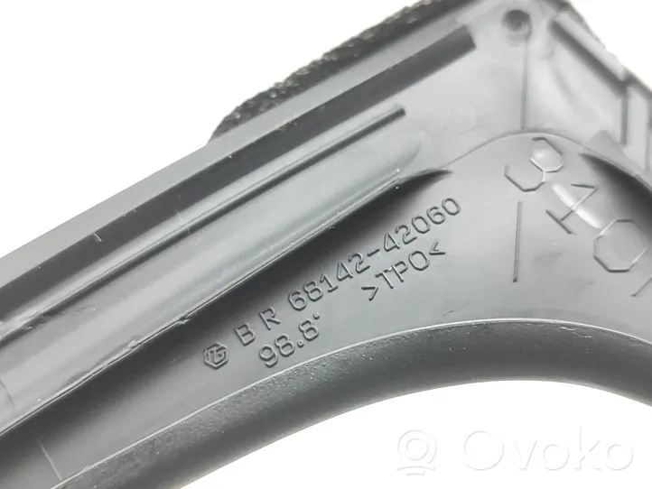 Toyota RAV 4 (XA50) Rivestimento in vetro posteriore 6814242060