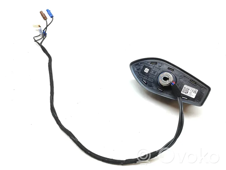 Renault Clio V Antena (GPS antena) 32208130481