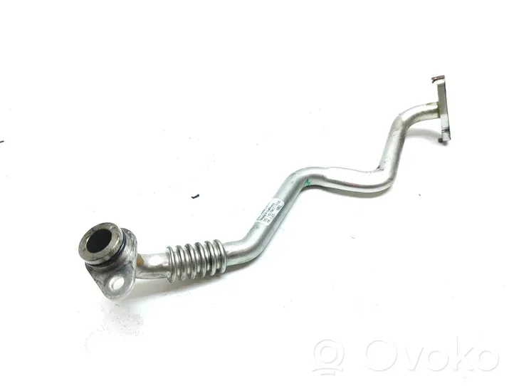 Audi A4 S4 B9 8W Manguera/tubo de aceite del turbocompresor turbo 05L145760C