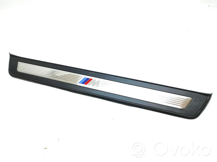 BMW 5 F10 F11 Listwa progowa przednia 8050053