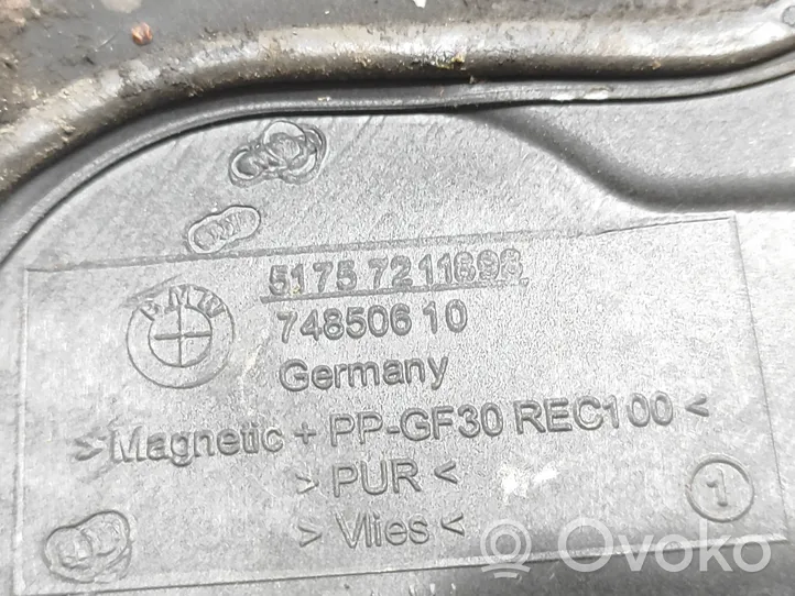 BMW 5 F10 F11 Cita veida dzinēja nodalījuma detaļa 7211898