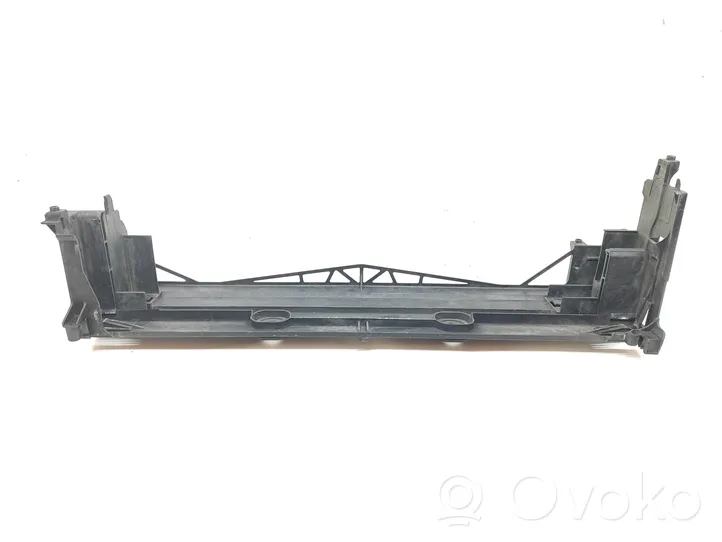 BMW 5 F10 F11 Staffa del pannello di supporto del radiatore 7639071