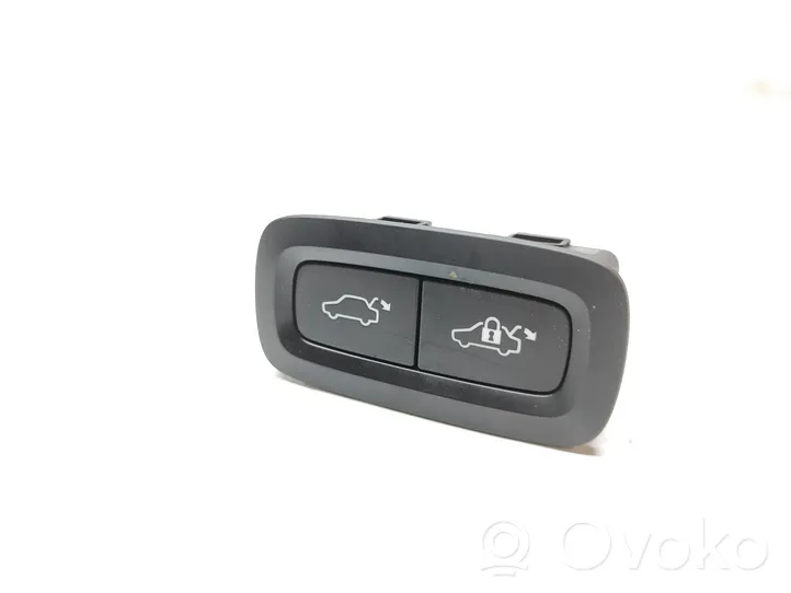 Volvo S90, V90 Przycisk otwierania klapy bagażnika 31376890