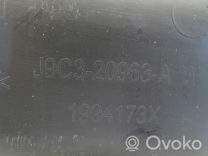 Jaguar E-Pace Garniture de panneau carte de porte avant J9C320963A