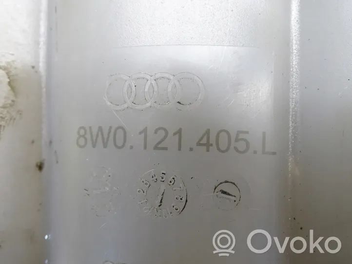 Audi A4 S4 B9 8W Jäähdytysnesteen paisuntasäiliö 