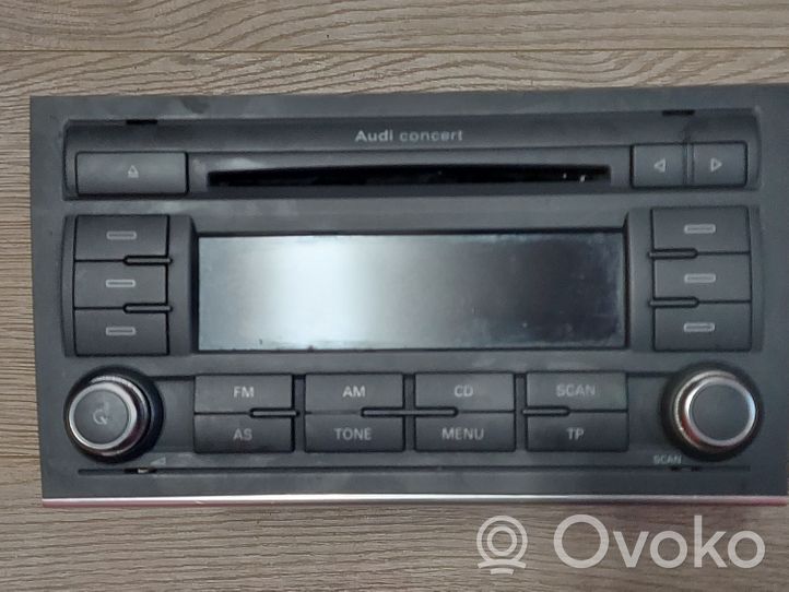 Audi A4 S4 B7 8E 8H Unidad delantera de radio/CD/DVD/GPS 8E0035186