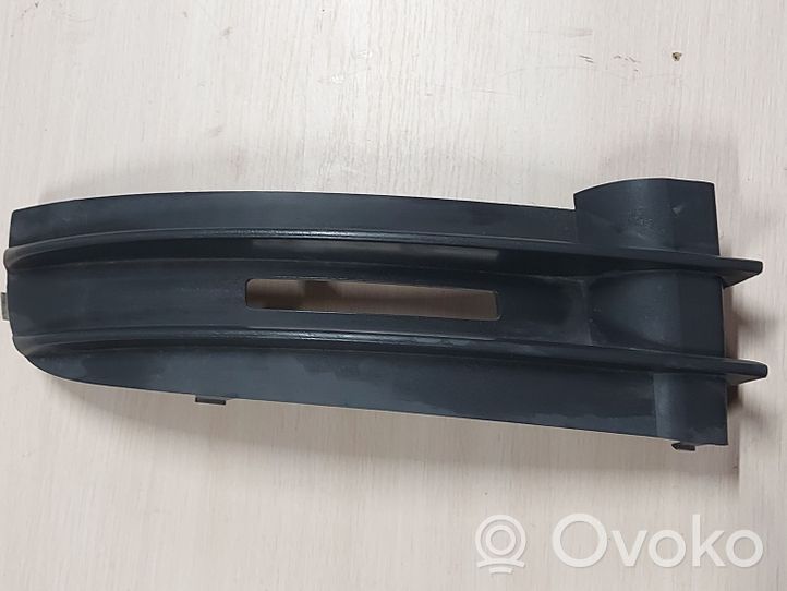 Volkswagen Caddy Grille inférieure de pare-chocs avant 2K0853684