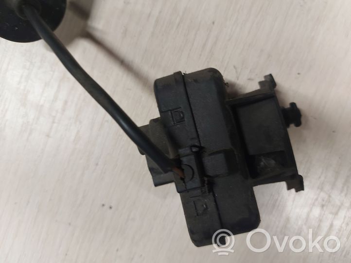 Volkswagen Tiguan Verrouillage du bouchon du réservoir de carburant 5N0810773D