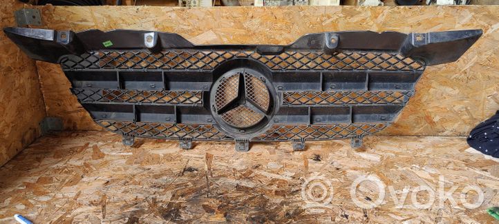 Mercedes-Benz Sprinter W906 Maskownica / Grill / Atrapa górna chłodnicy A9068800385