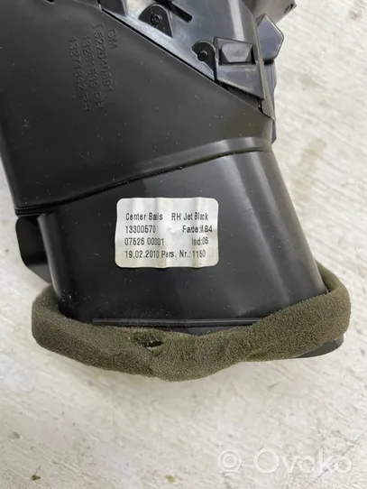 Opel Astra J Griglia di ventilazione centrale cruscotto 13300570