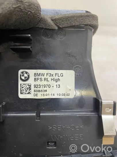 BMW 3 GT F34 Boczna kratka nawiewu deski rozdzielczej 9231970
