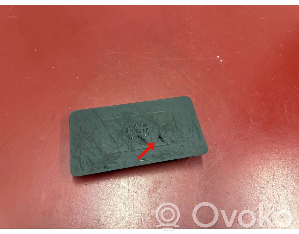 BMW X3 G01 Wireless charging module 