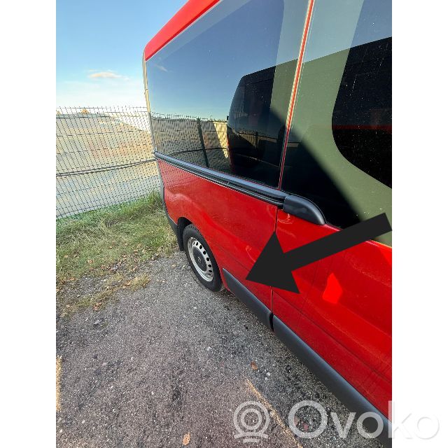 Opel Vivaro Rivestimento modanatura parafango posteriore 