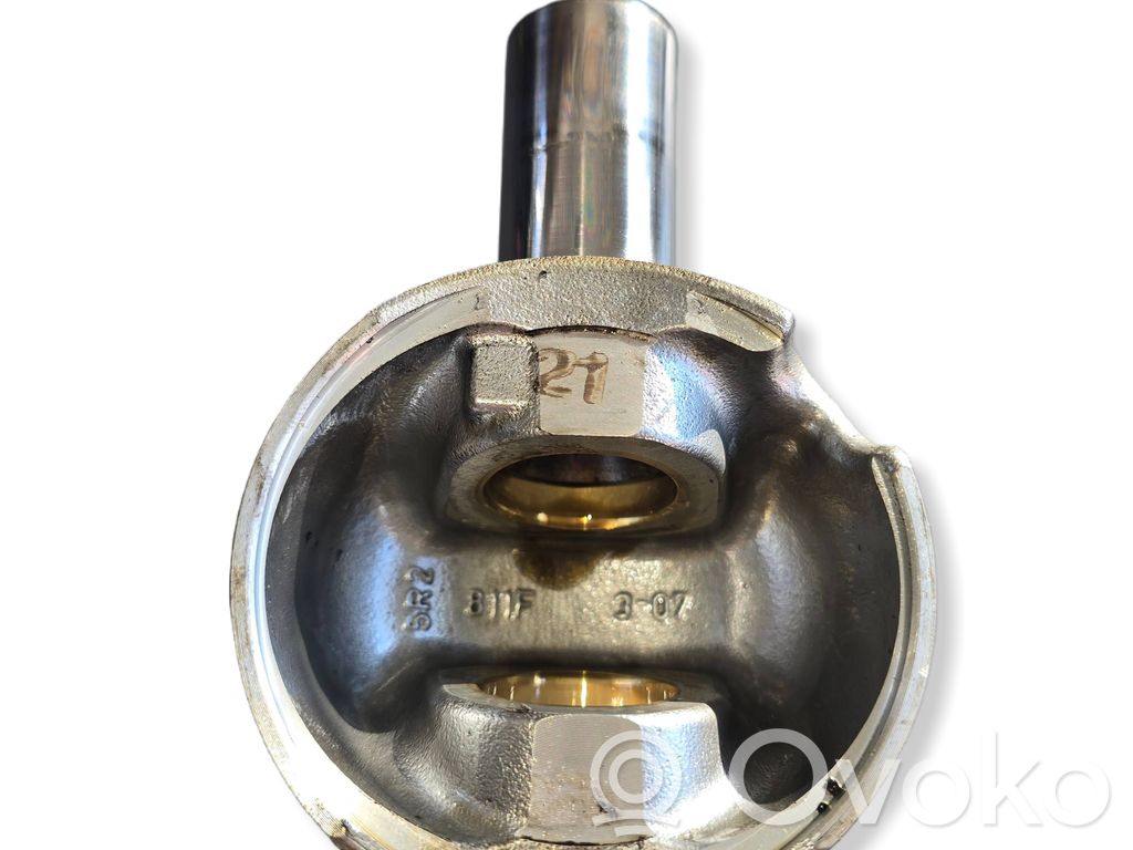 Mäntä   811F