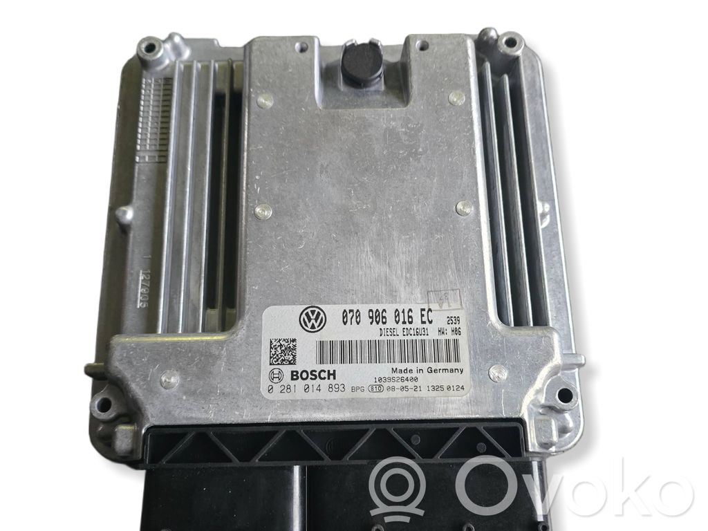 Volkswagen Transporter - Caravelle T5 Sterownik / Moduł ECU 