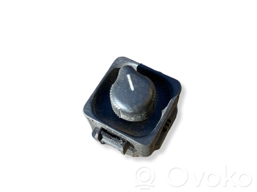 Mercedes-Benz Sprinter W901 W902 W903 W904 Wing mirror switch 