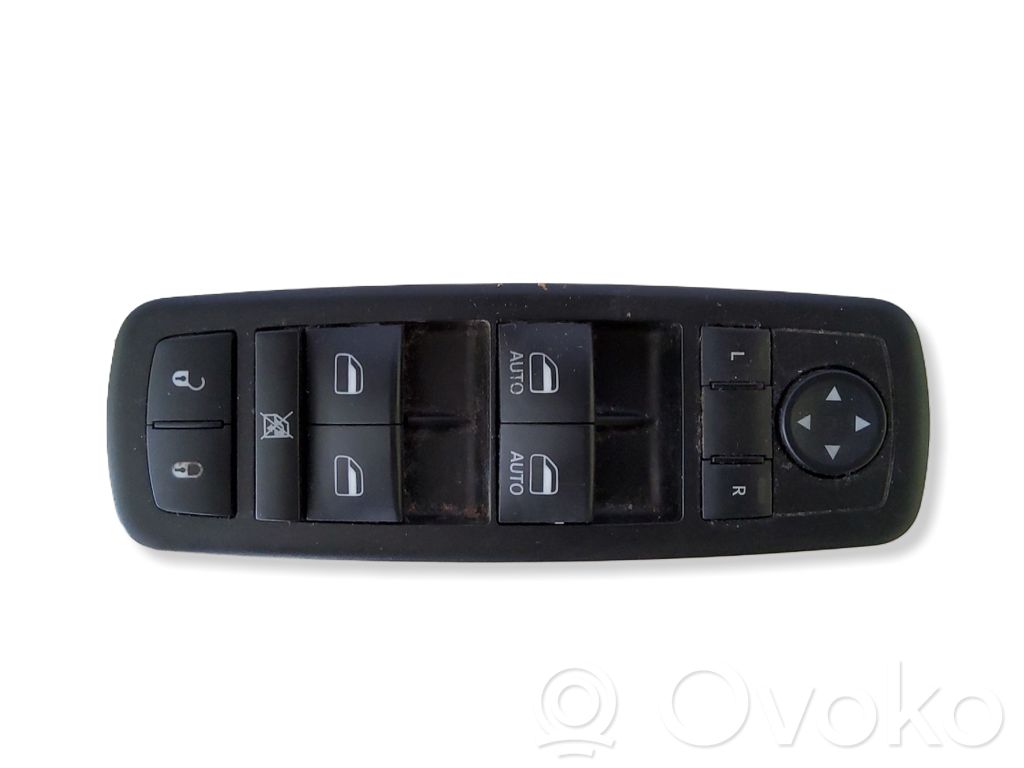 Chrysler Town & Country V Electric window control switch 