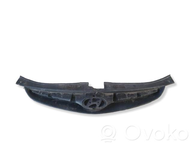 Hyundai i30 Grille calandre supérieure de pare-chocs avant 