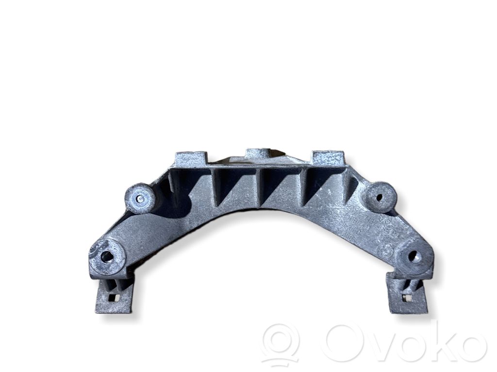 Gearbox mounting bracket   7137238,10060411