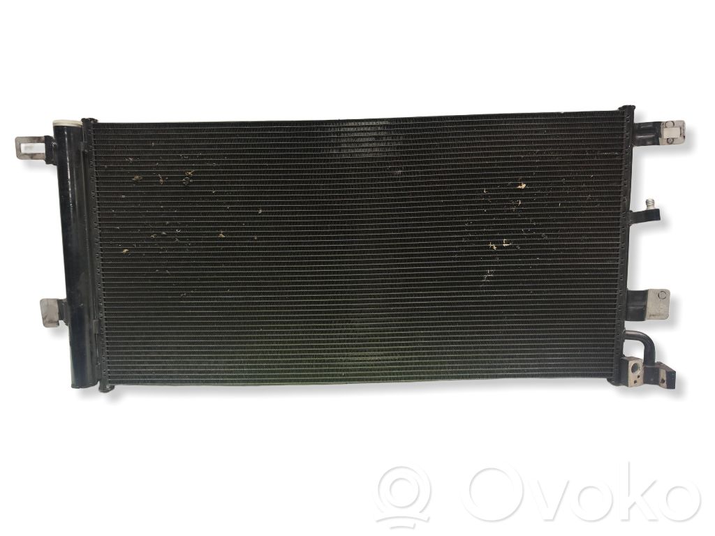 Audi A4 S4 B9 Skraplacz / Chłodnica klimatyzacji 