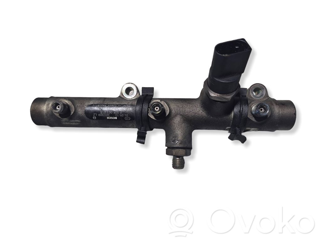 Audi A6 S6 C6 4F Listwa wtryskowa 