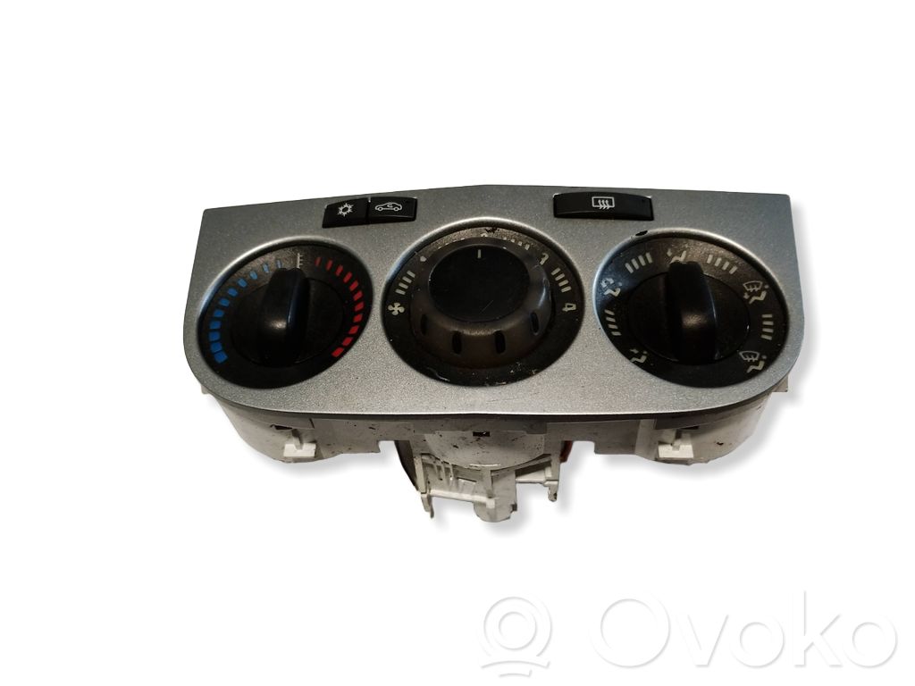 Climate control unit   5E0943200