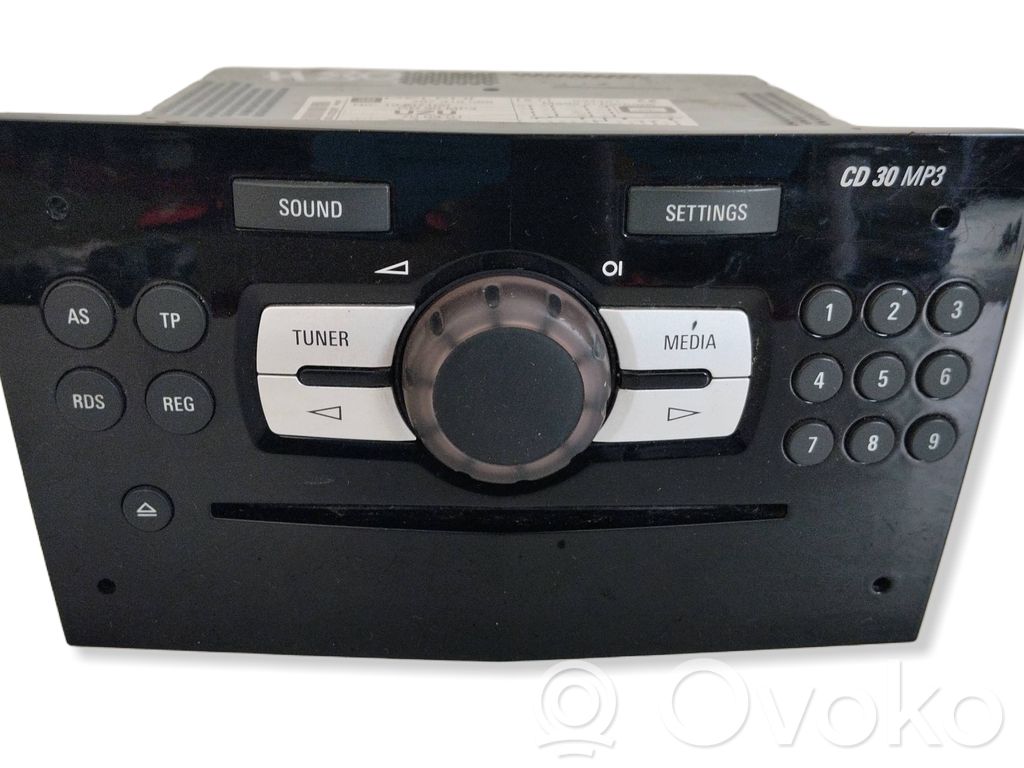 Opel Corsa D Panel / Radioodtwarzacz CD/DVD/GPS 