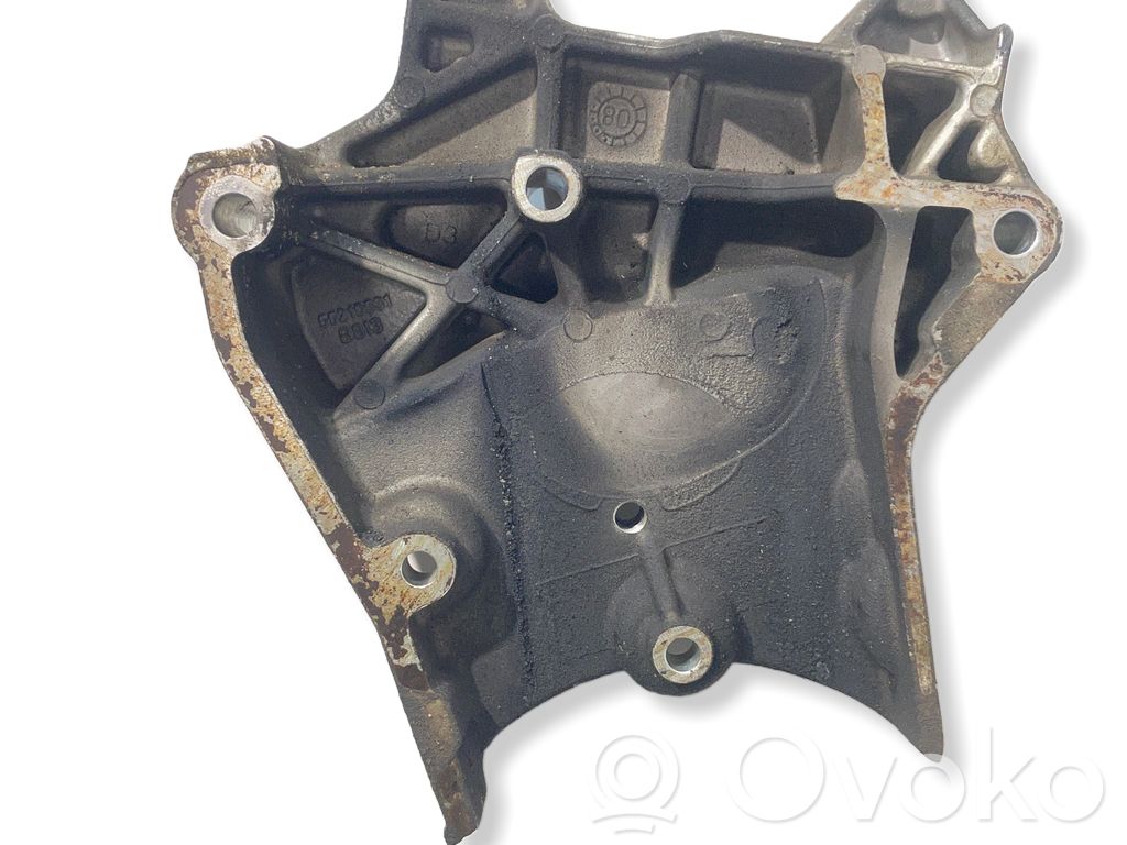 Opel Zafira B Engine mounting bracket 