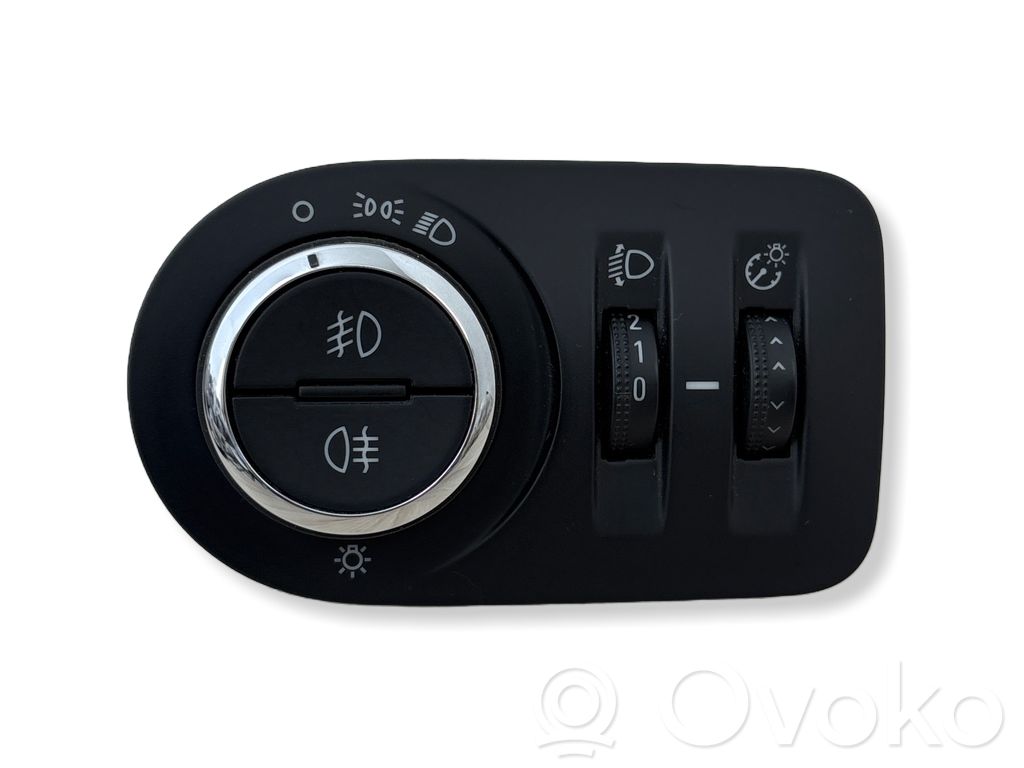 Light switch   13294815,4239,251697