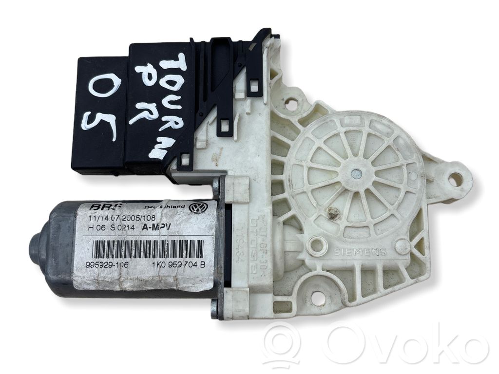Volkswagen Touran I Silnik regulatora szyby drzwi przednich 