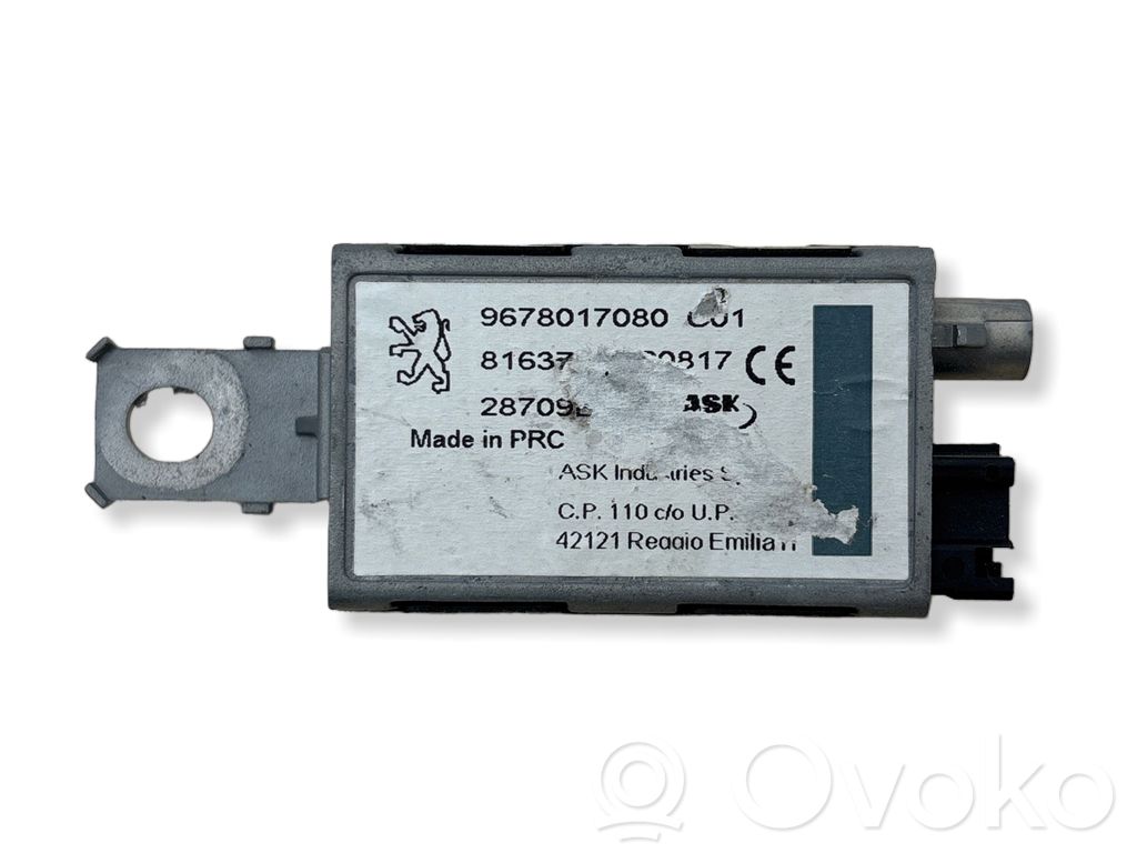 Peugeot 5008 II Aerial antenna amplifier 