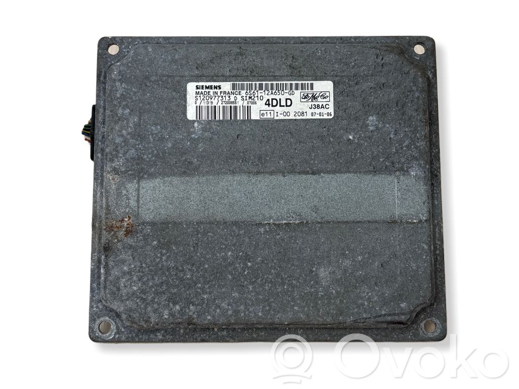 Ford Focus Engine control unit/module 