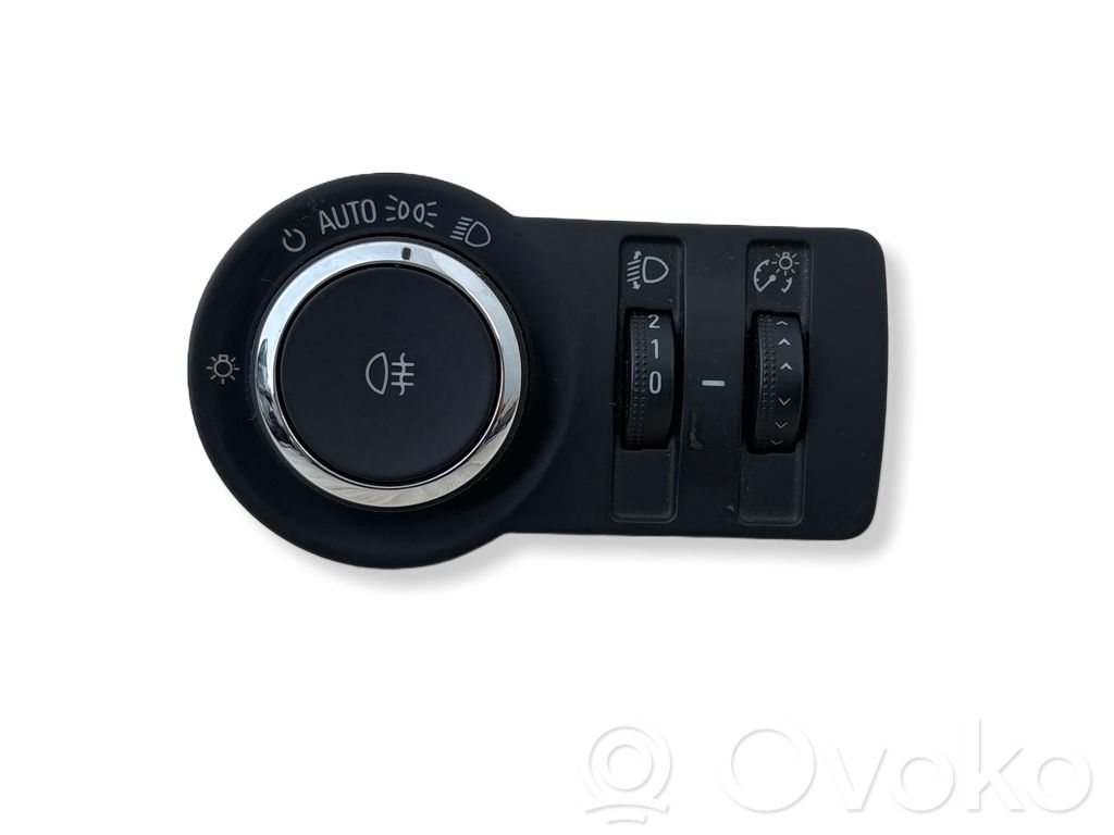 Opel Insignia A Light switch 