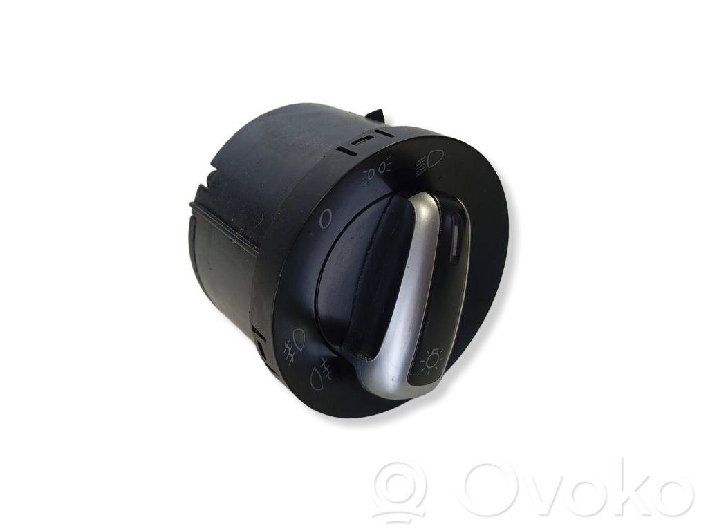 Volkswagen Touran I Interruptor de luz 