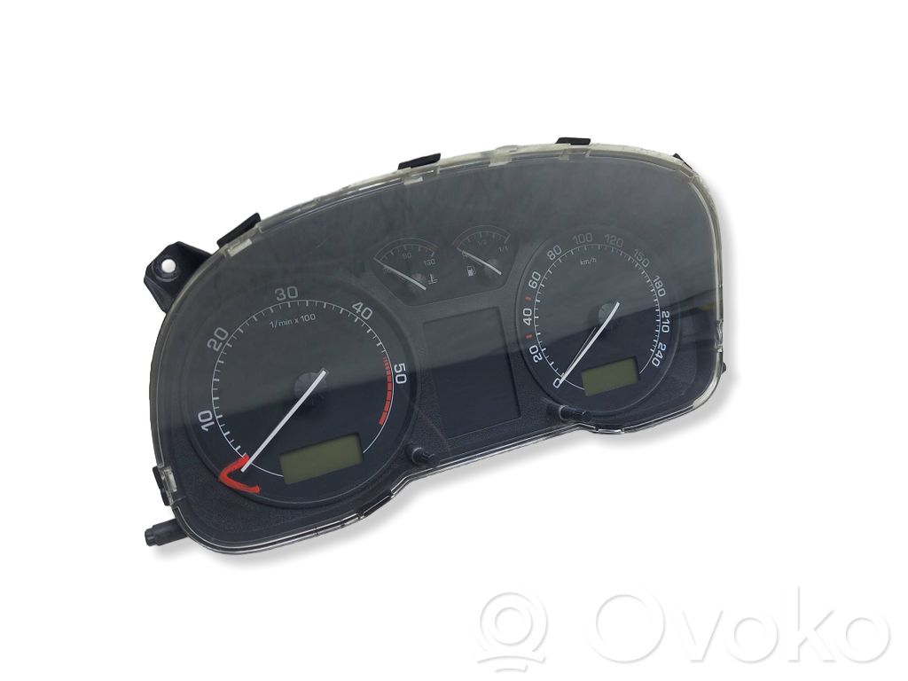 Skoda Octavia Mk1 (1U) Speedometer (instrument cluster) 
