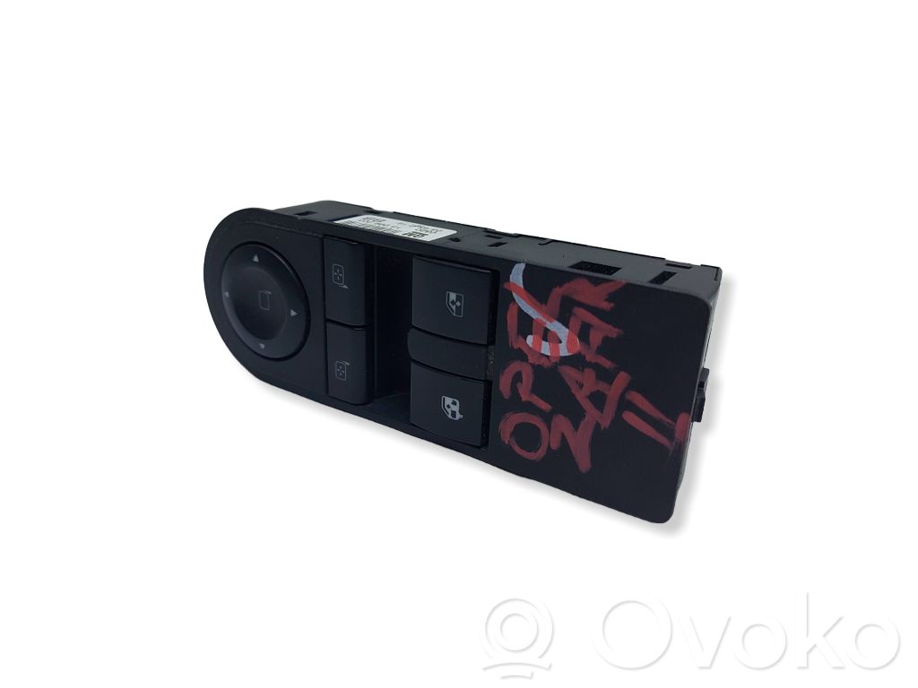 Opel Zafira B Electric window control switch 