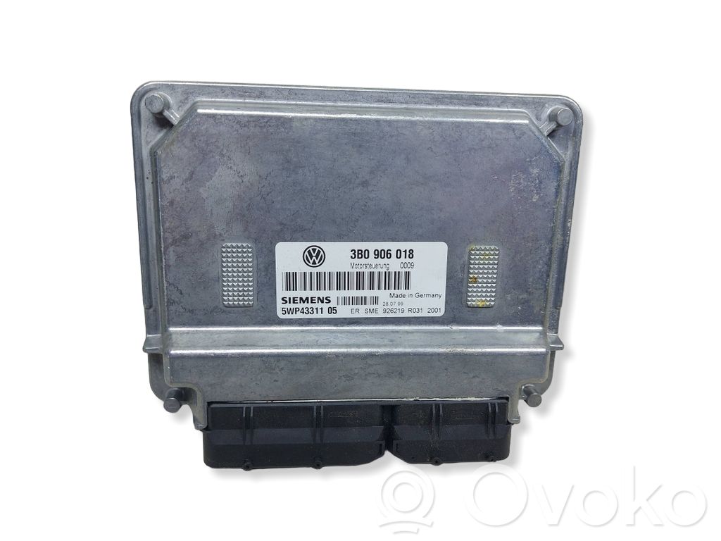 Volkswagen PASSAT B5 Engine control unit/module 