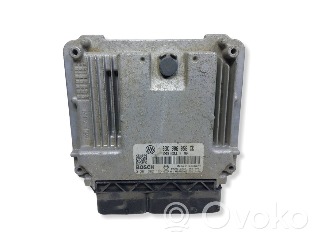 Volkswagen Golf V Engine control unit/module 