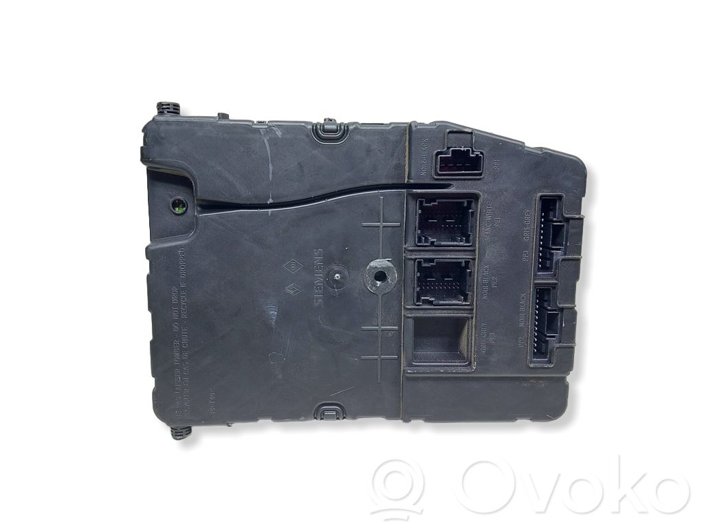 Renault Megane II Module de fusibles 